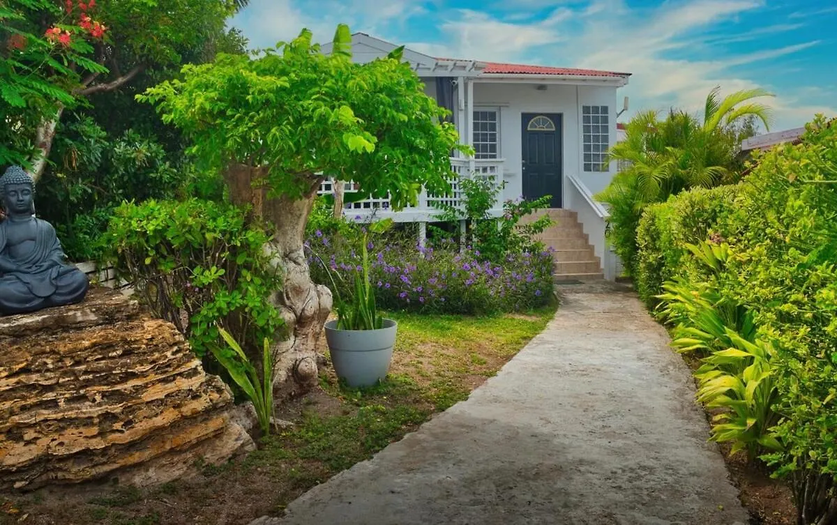 2 Bedroom Dream Cottage-Point Blanche 菲利普斯堡